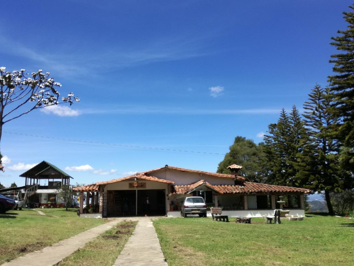 Al Bosque Hostel & Glamping Santa Elena  Luaran gambar